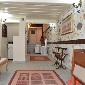 Antikhan Konukevi Ayvalı